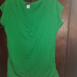 2x Green short sleeve shirt w/glossy buttons perfect for  a dress up/down flair.